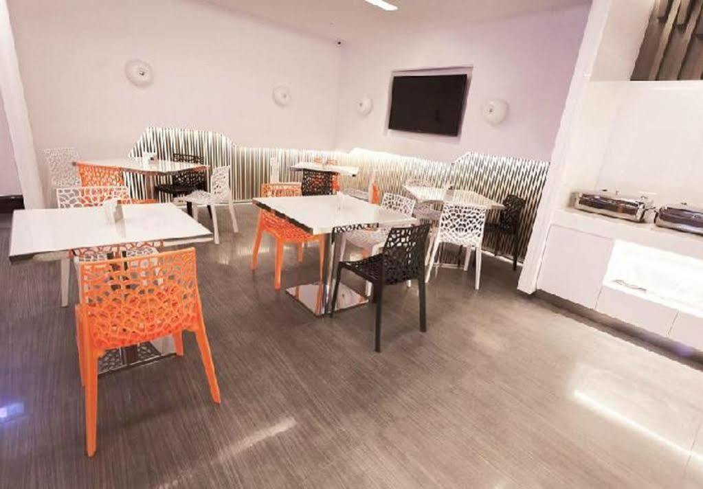 Royal Hotel Group- Central Park Branch Kaohsiung Eksteriør bilde