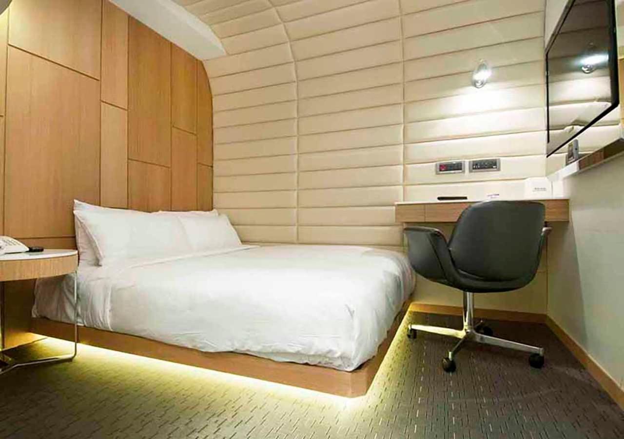 Royal Hotel Group- Central Park Branch Kaohsiung Eksteriør bilde